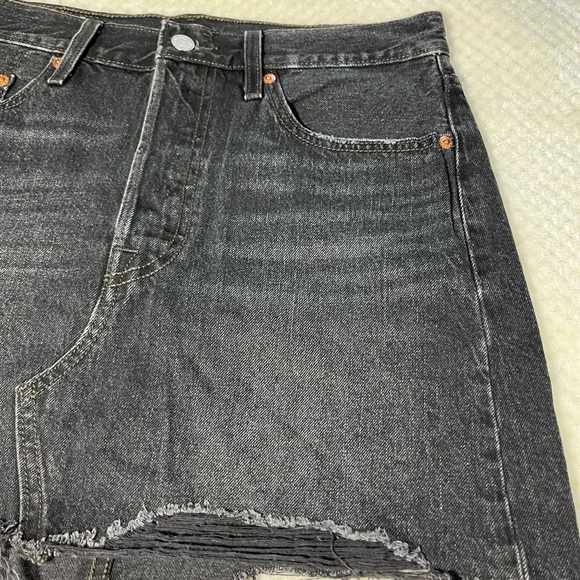 Levi black mini skirt - Picture 2 of 15